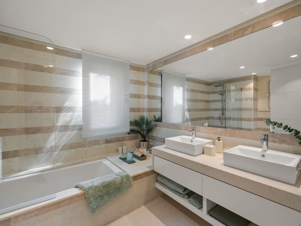 5 quarto Moradia para venda em Golden Mile com piscina - 3 250 000 € (Ref: 10094010)