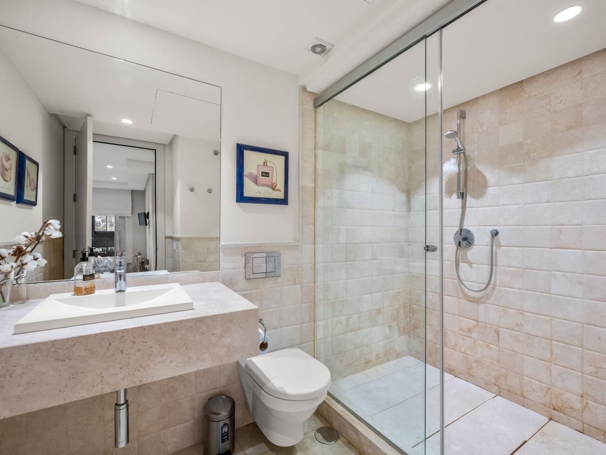 5 quarto Moradia para venda em Golden Mile com piscina - 3 250 000 € (Ref: 10094010)
