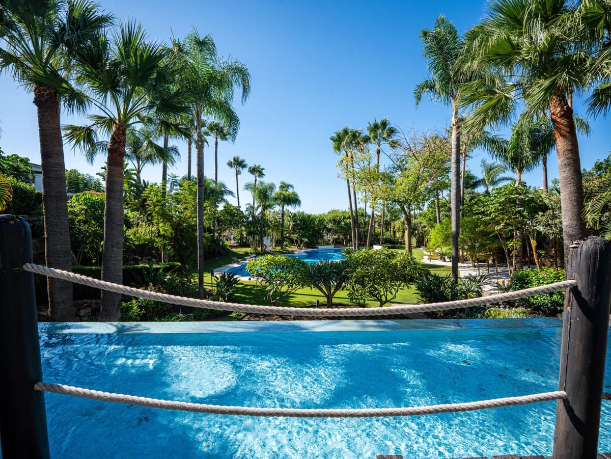 5 quarto Moradia para venda em Golden Mile com piscina - 3 250 000 € (Ref: 10094010)
