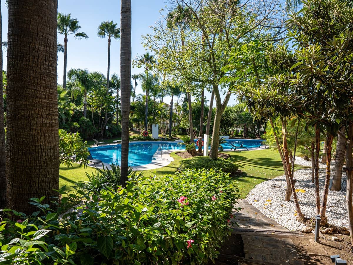 5 quarto Moradia para venda em Golden Mile com piscina - 3 250 000 € (Ref: 10094010)
