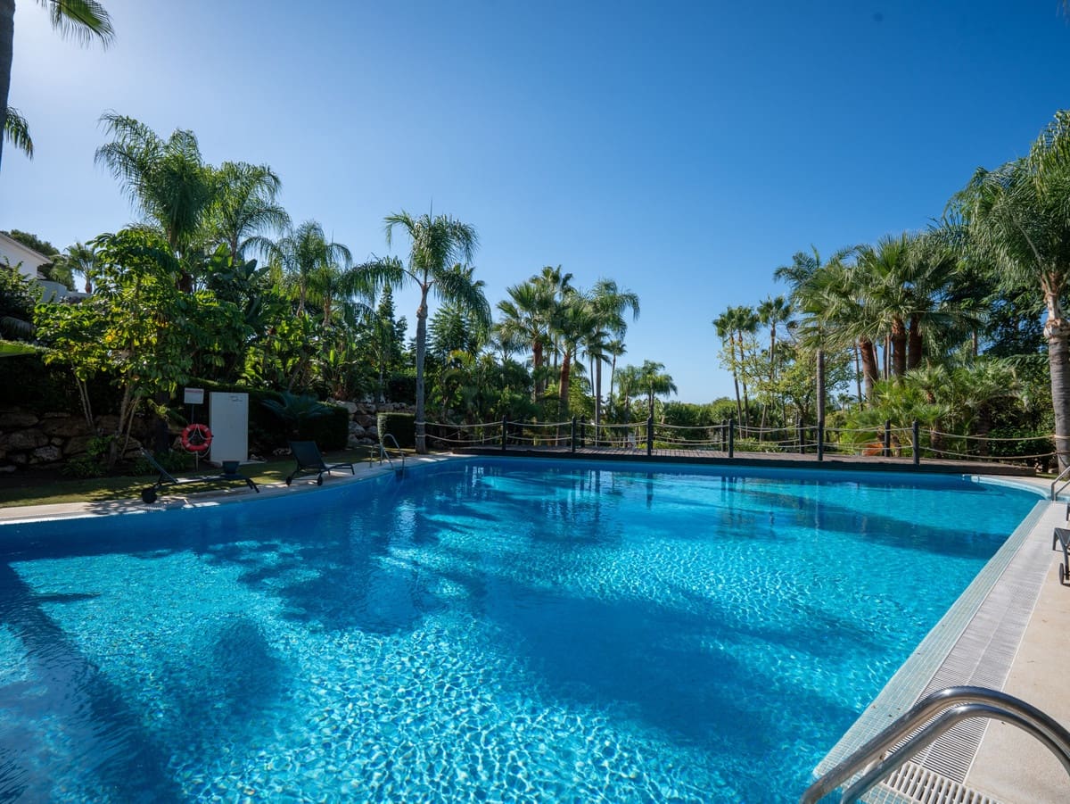 5 quarto Moradia para venda em Golden Mile com piscina - 3 250 000 € (Ref: 10094010)