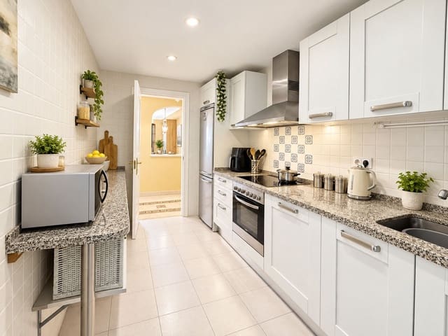 2 slaapkamer Appartement te koop in Los Arqueros, Benahavís met zwembad garage - € 475.000 (Ref: 10094011)