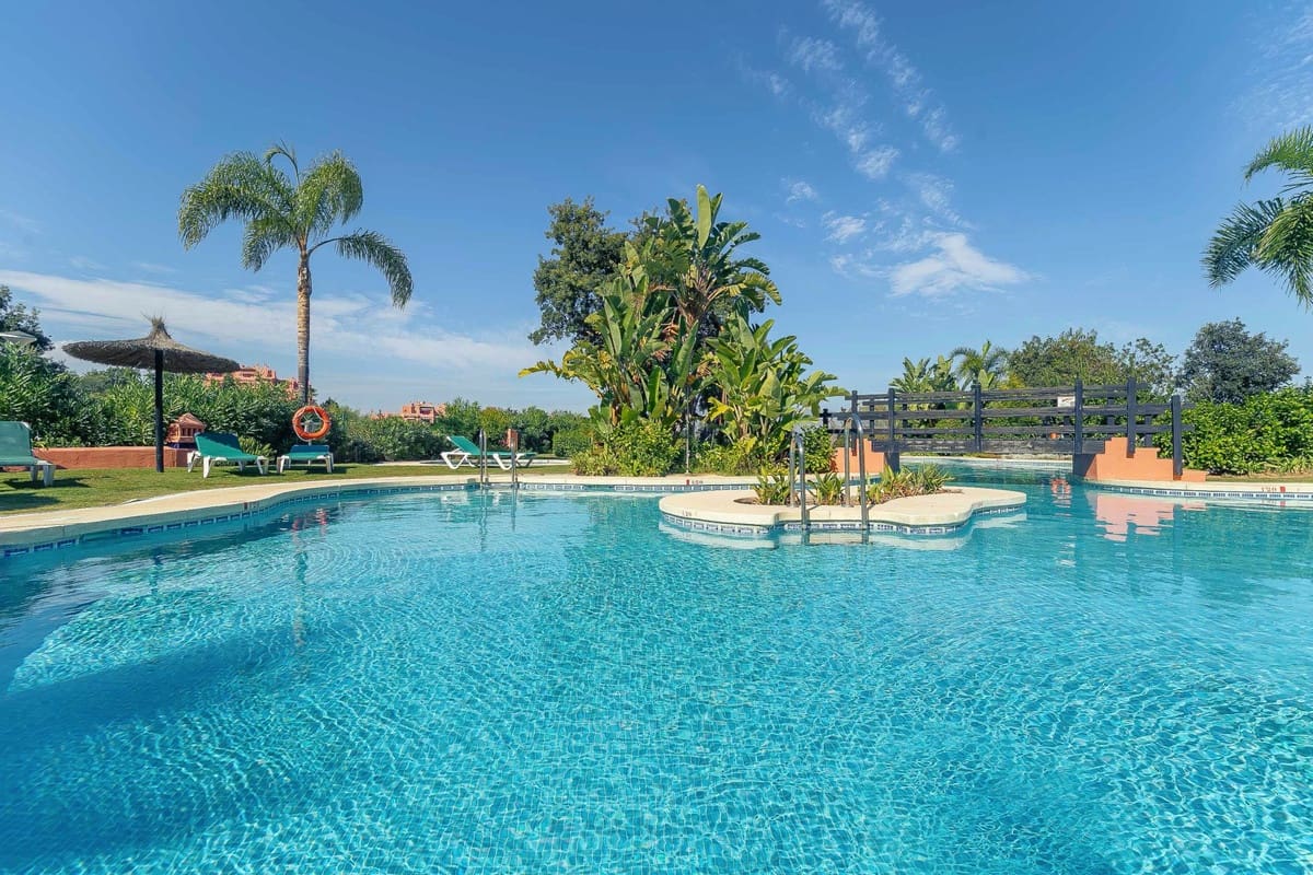 2 quarto Apartamento para venda em La Mairena com piscina garagem - 445 000 € (Ref: 10094012)