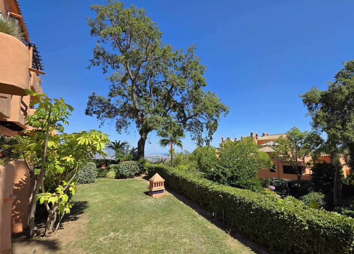 2 quarto Apartamento para venda em La Mairena com piscina garagem - 445 000 € (Ref: 10094012)
