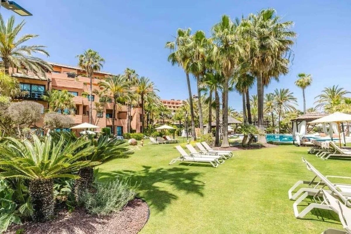 2 soveværelse Lejlighed til salg i Estepona med swimmingpool garage - € 1.100.000 (Ref: 10094014)
