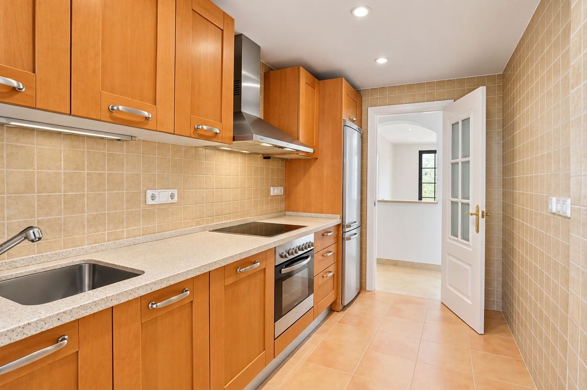 3 bedroom Apartment for sale in Los Arqueros with pool garage - € 475,000 (Ref: 10094016)