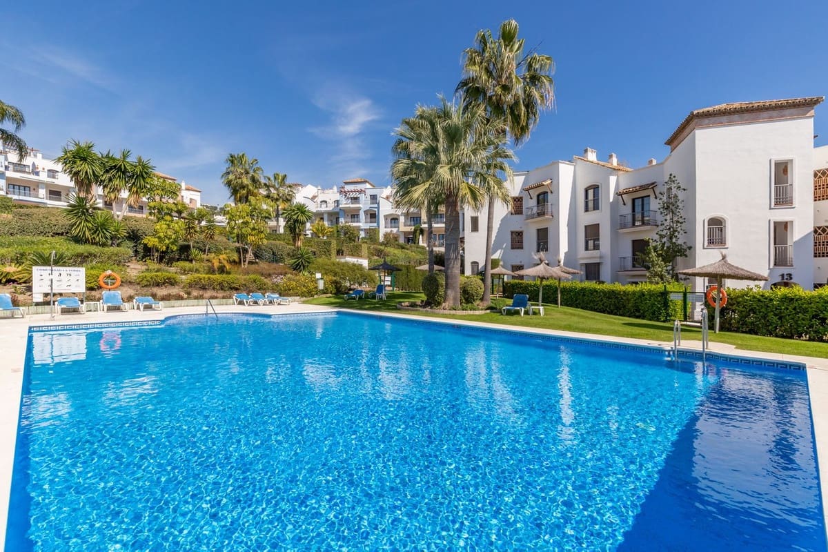 3 bedroom Apartment for sale in Los Arqueros with pool garage - € 475,000 (Ref: 10094016)