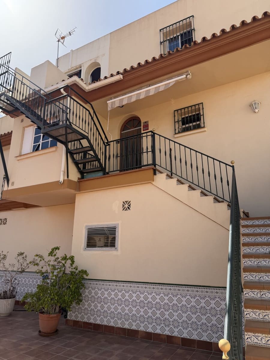 3 slaapkamer Appartement te koop in Fuengirola - € 420.000 (Ref: 10094021)