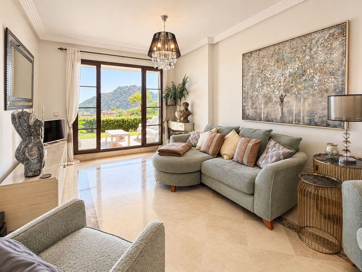 Apartamento de 3 habitaciones en Los Arqueros en venta con piscina - 585.000 € (Ref: 10097272)