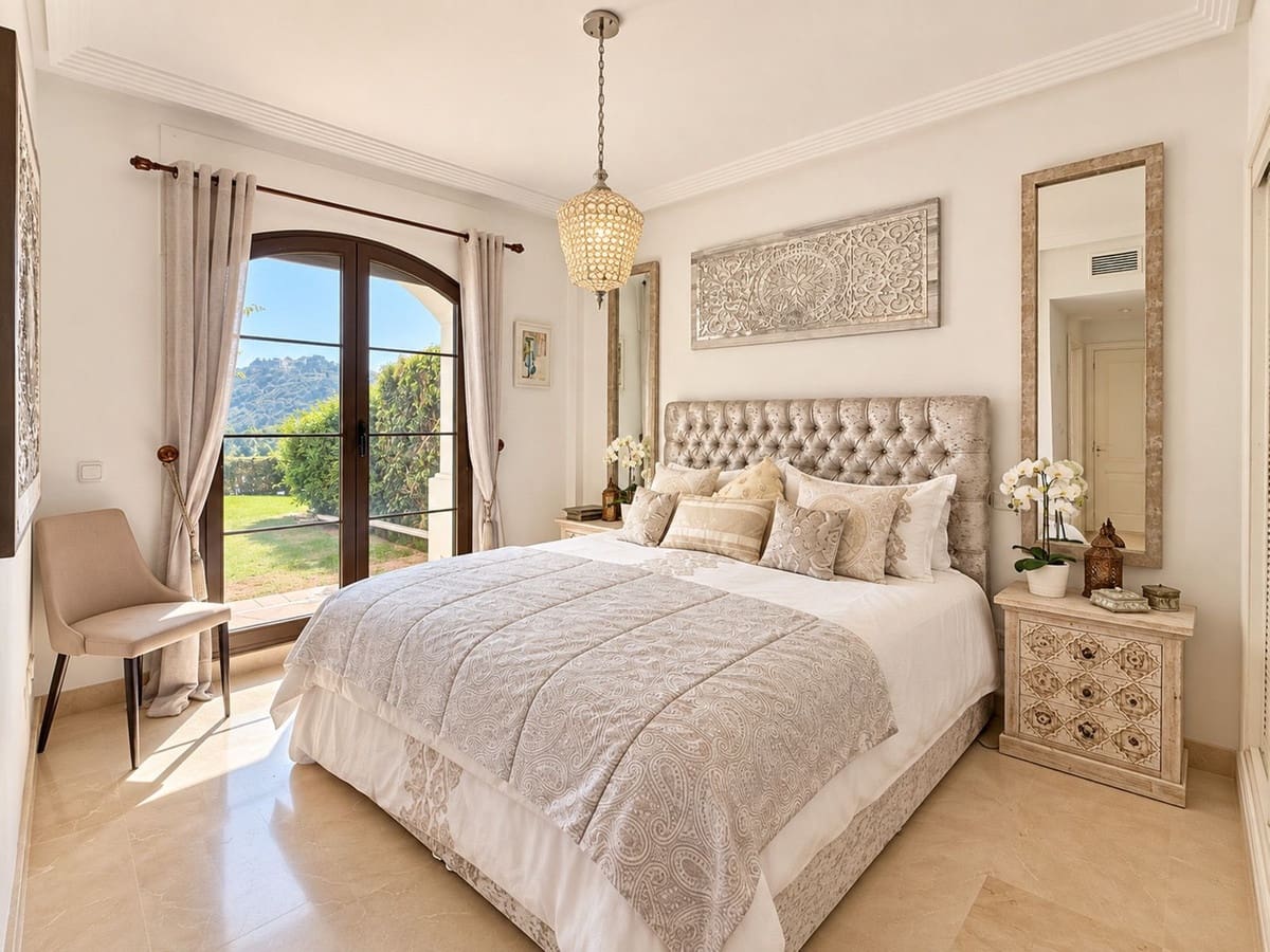 Apartamento de 3 habitaciones en Los Arqueros en venta con piscina - 585.000 € (Ref: 10097272)