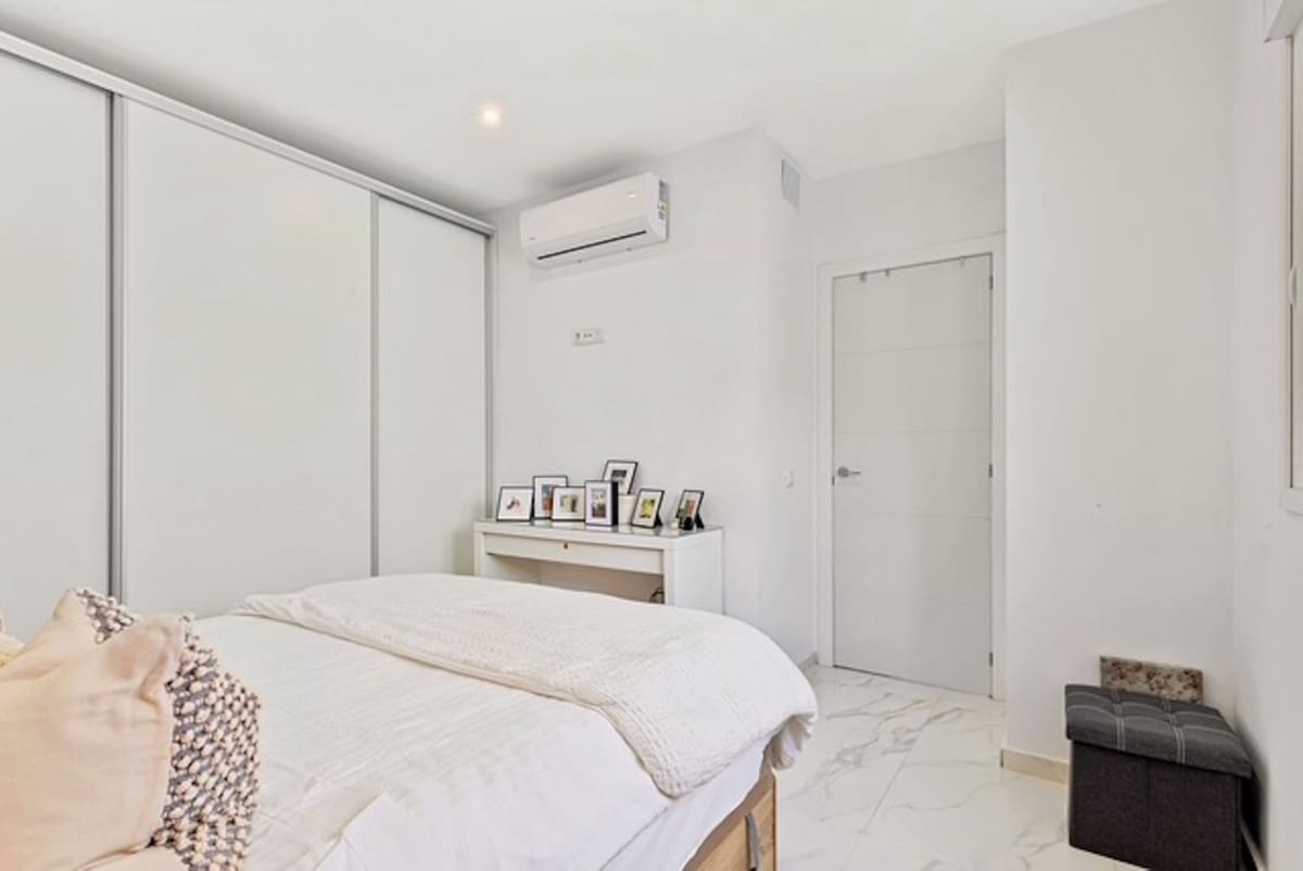 2 sypialnia Apartament na sprzedaż w Marbella - 300 000 € (Ref: 10097273)