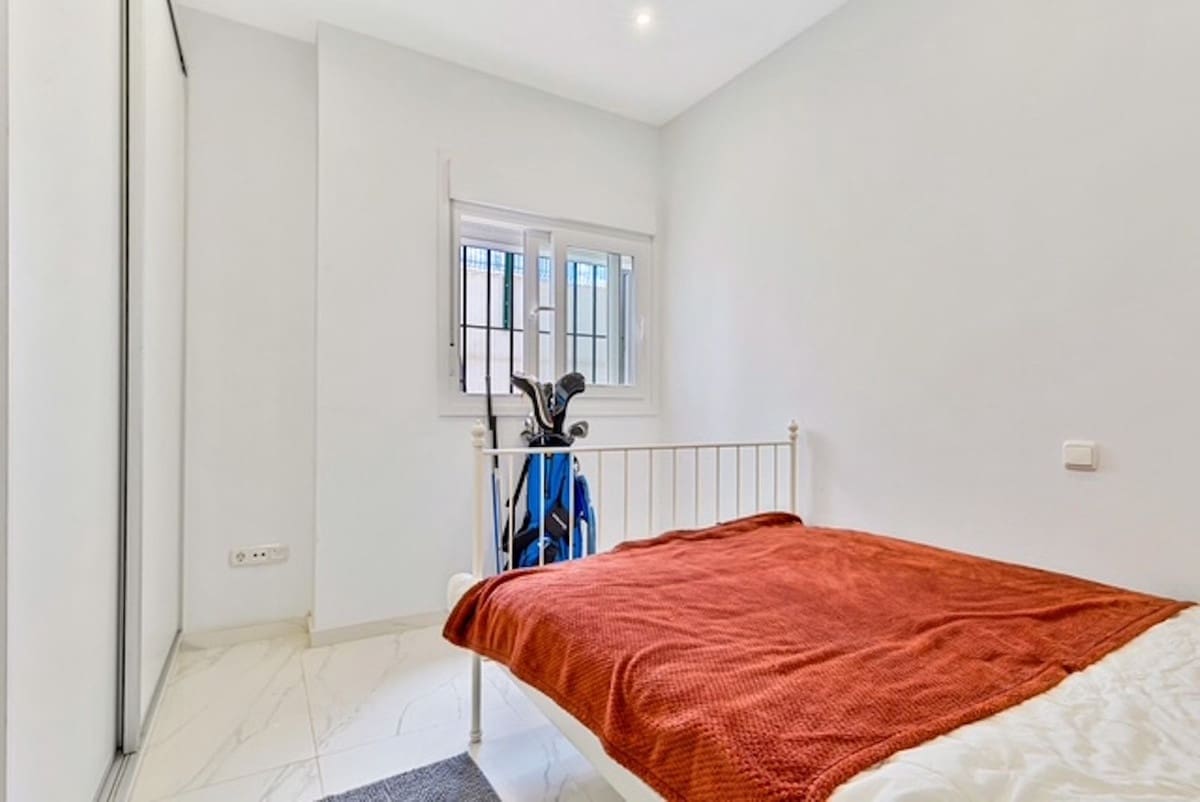 2 sypialnia Apartament na sprzedaż w Marbella - 300 000 € (Ref: 10097273)