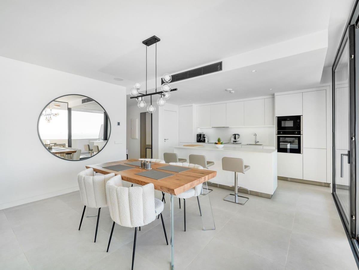 2 soveværelse Lejlighed til salg i Fuengirola med swimmingpool garage - € 650.000 (Ref: 10097274)