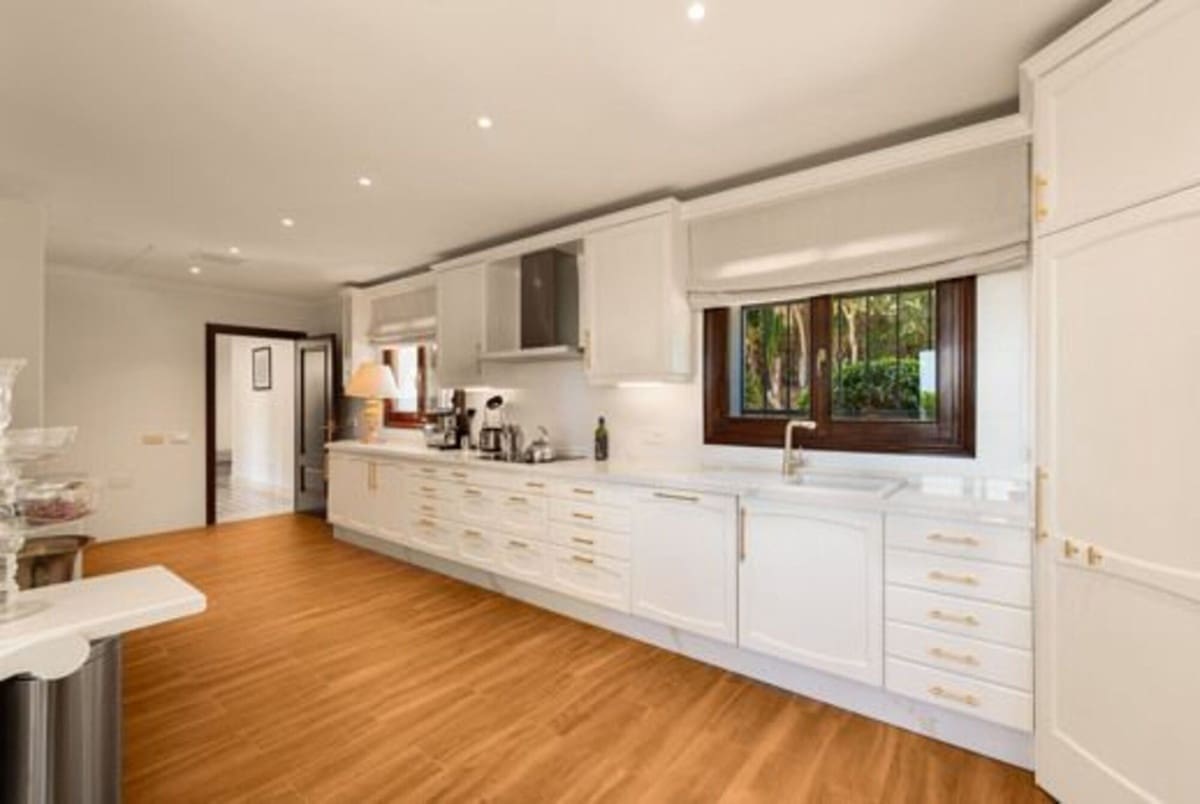 6 Zimmer Villa zu verkaufen in Golden Mile mit Pool Garage - 7.500.000 € (Ref: 10099008)