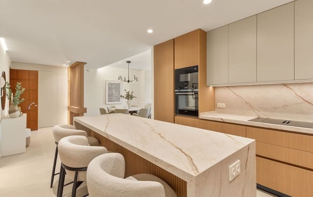3 soverom Leilighet til salgs i Golden Mile, Marbella med svømmebasseng - € 3 200 000 (Ref: 10099602)