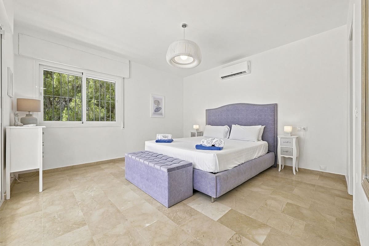 5 sovrum Villa till salu i Mijas Costa med pool garage - 1 345 000 € (Ref: 10099606)