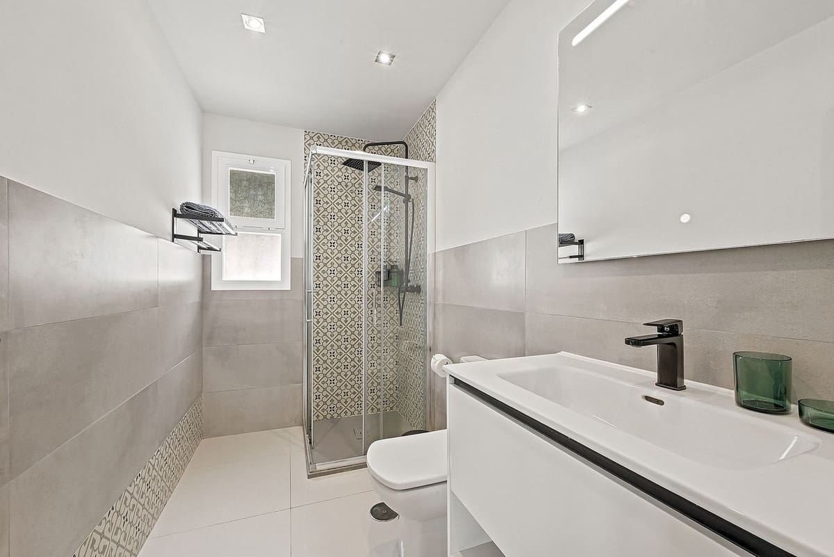 5 sovrum Villa till salu i Mijas Costa med pool garage - 1 345 000 € (Ref: 10099606)