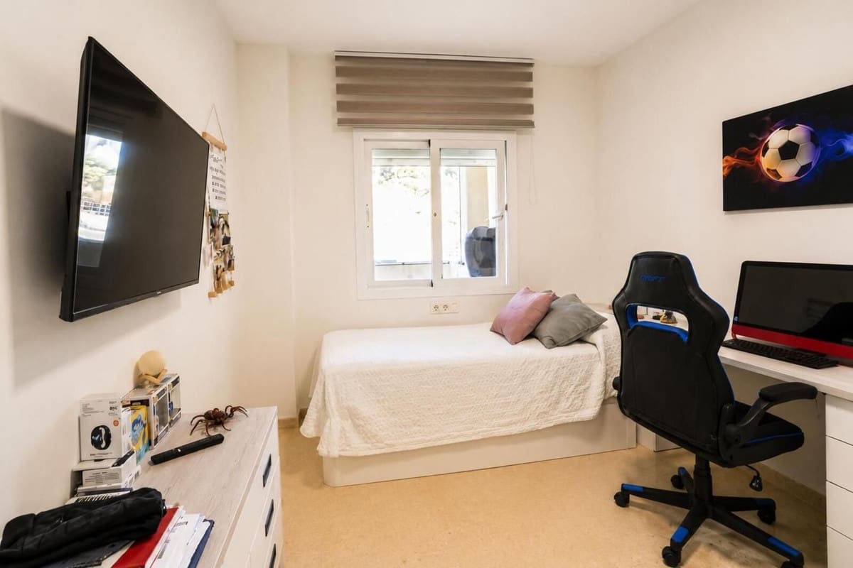 2 Zimmer Apartment zu verkaufen in Elviria mit Pool Garage - 419.000 € (Ref: 10101308)
