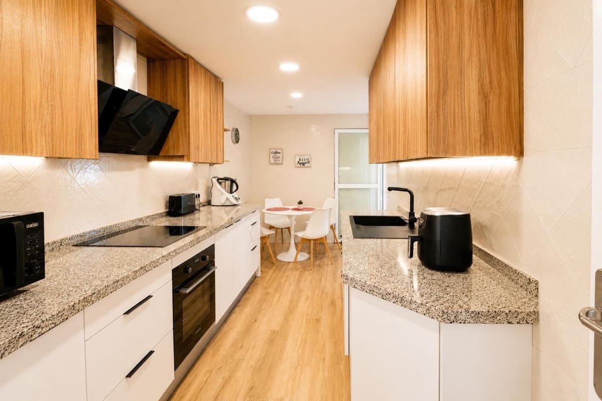 2 Zimmer Apartment zu verkaufen in Elviria mit Pool Garage - 419.000 € (Ref: 10101308)