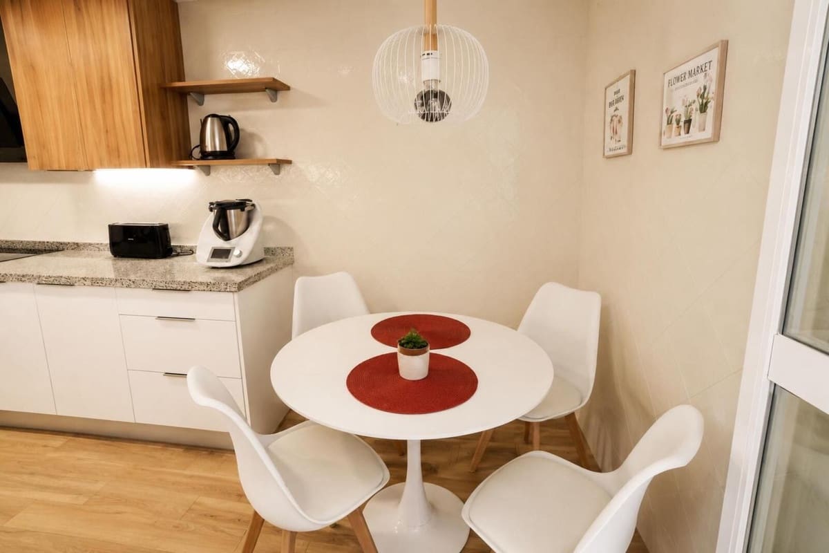 2 Zimmer Apartment zu verkaufen in Elviria mit Pool Garage - 419.000 € (Ref: 10101308)