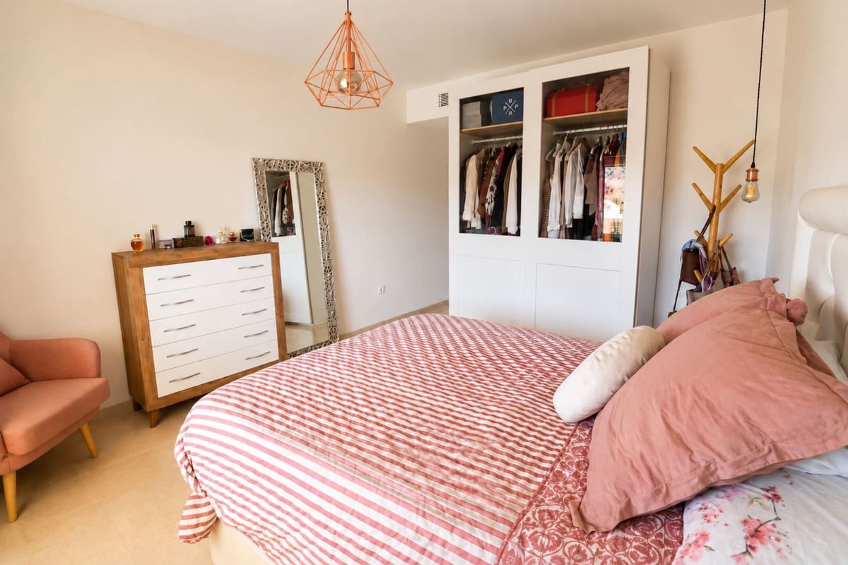 2 Zimmer Apartment zu verkaufen in Elviria mit Pool Garage - 419.000 € (Ref: 10101308)