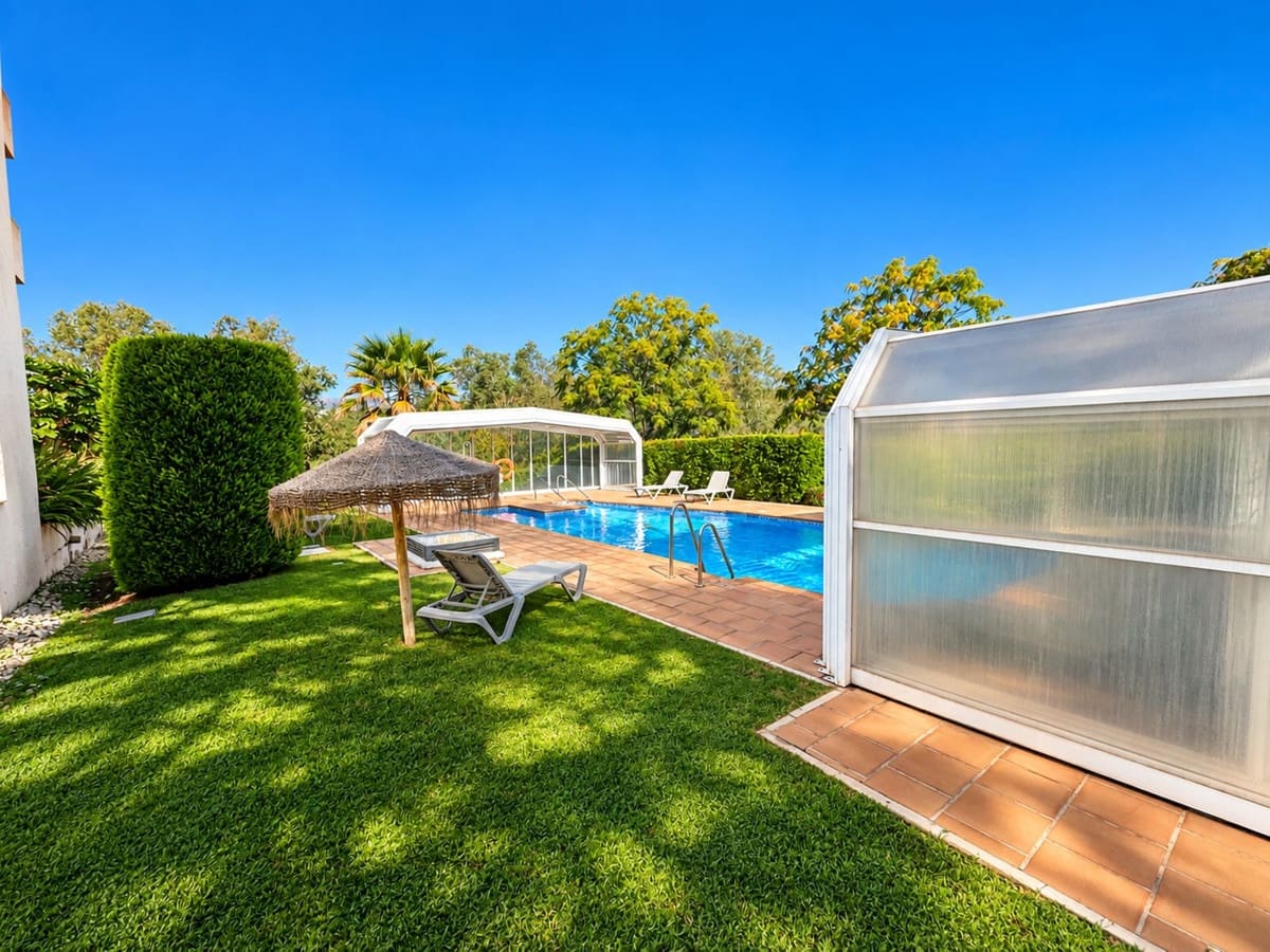 2 Zimmer Apartment zu verkaufen in Elviria mit Pool Garage - 419.000 € (Ref: 10101308)