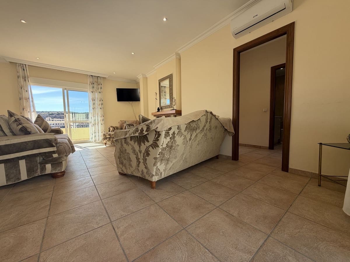 4 sypialnia Willa na sprzedaż w Estepona z basenem garażem - 950 000 € (Ref: 10101309)
