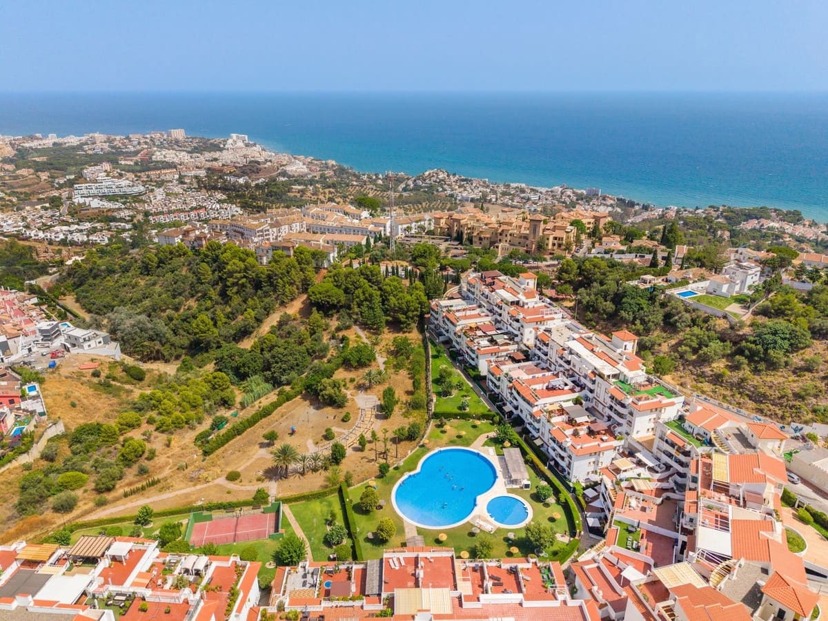 2 slaapkamer Appartement te koop in Benalmadena met zwembad garage - € 390.000 (Ref: 10101313)