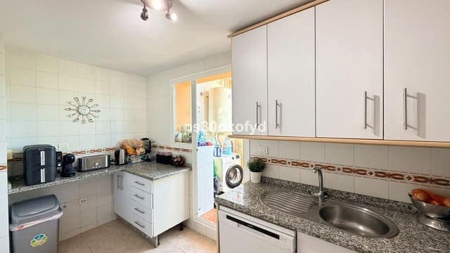3 makuuhuone Huoneisto myytävänä paikassa Bahia de Casares, Casares mukana uima-altaan 
autotalli - 335 000 € (Ref: 10101314)