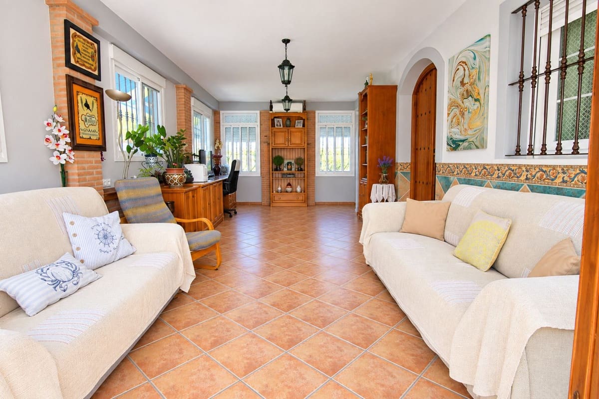 4 Zimmer Villa zu verkaufen in Coin mit Pool Garage - 795.000 € (Ref: 10101318)