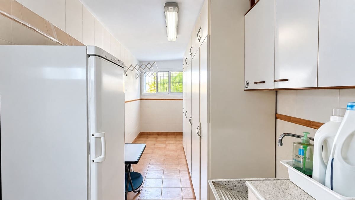 4 Zimmer Villa zu verkaufen in Coin mit Pool Garage - 795.000 € (Ref: 10101318)