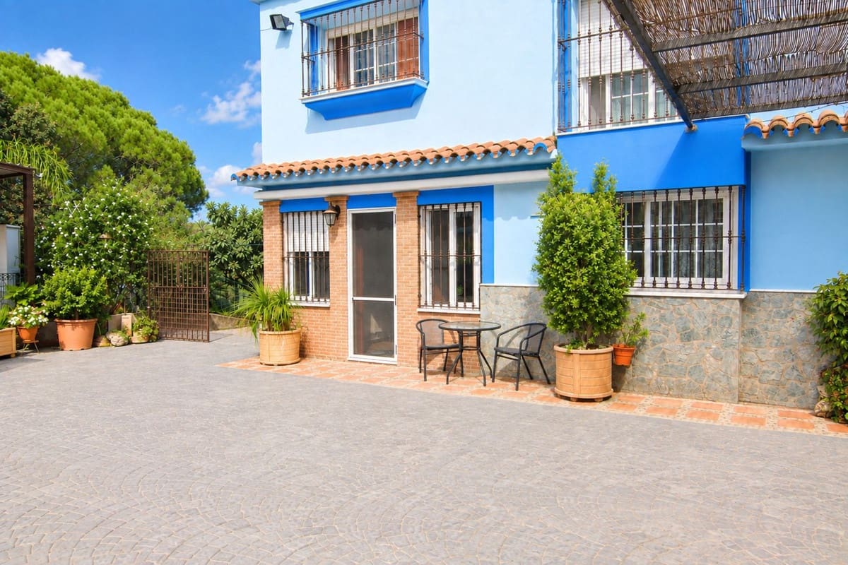 4 Zimmer Villa zu verkaufen in Coin mit Pool Garage - 795.000 € (Ref: 10101318)