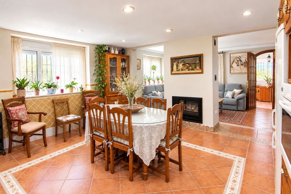 4 Zimmer Villa zu verkaufen in Coin mit Pool Garage - 795.000 € (Ref: 10101318)