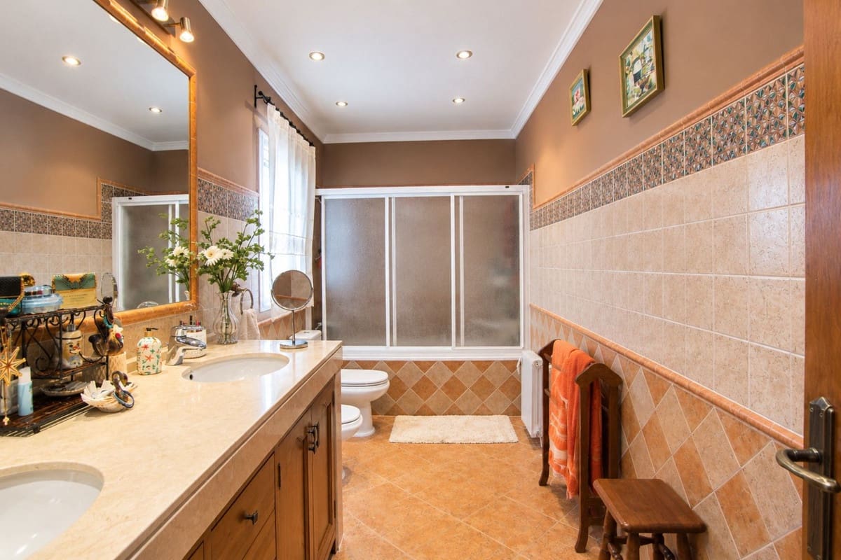 4 Zimmer Villa zu verkaufen in Coin mit Pool Garage - 795.000 € (Ref: 10101318)