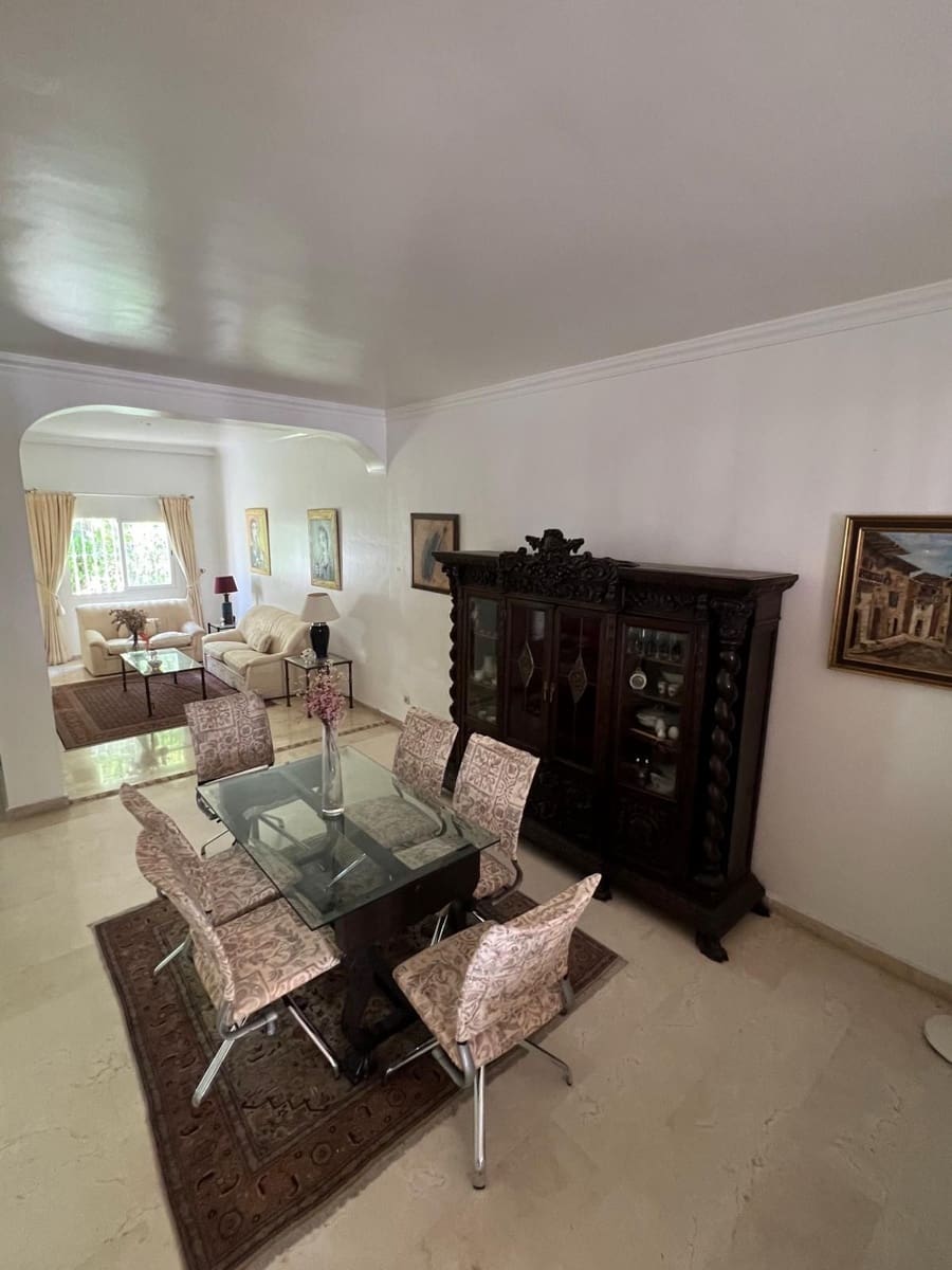 4 sovrum Hus till salu i La Quinta med pool garage - 975 000 € (Ref: 10118456)