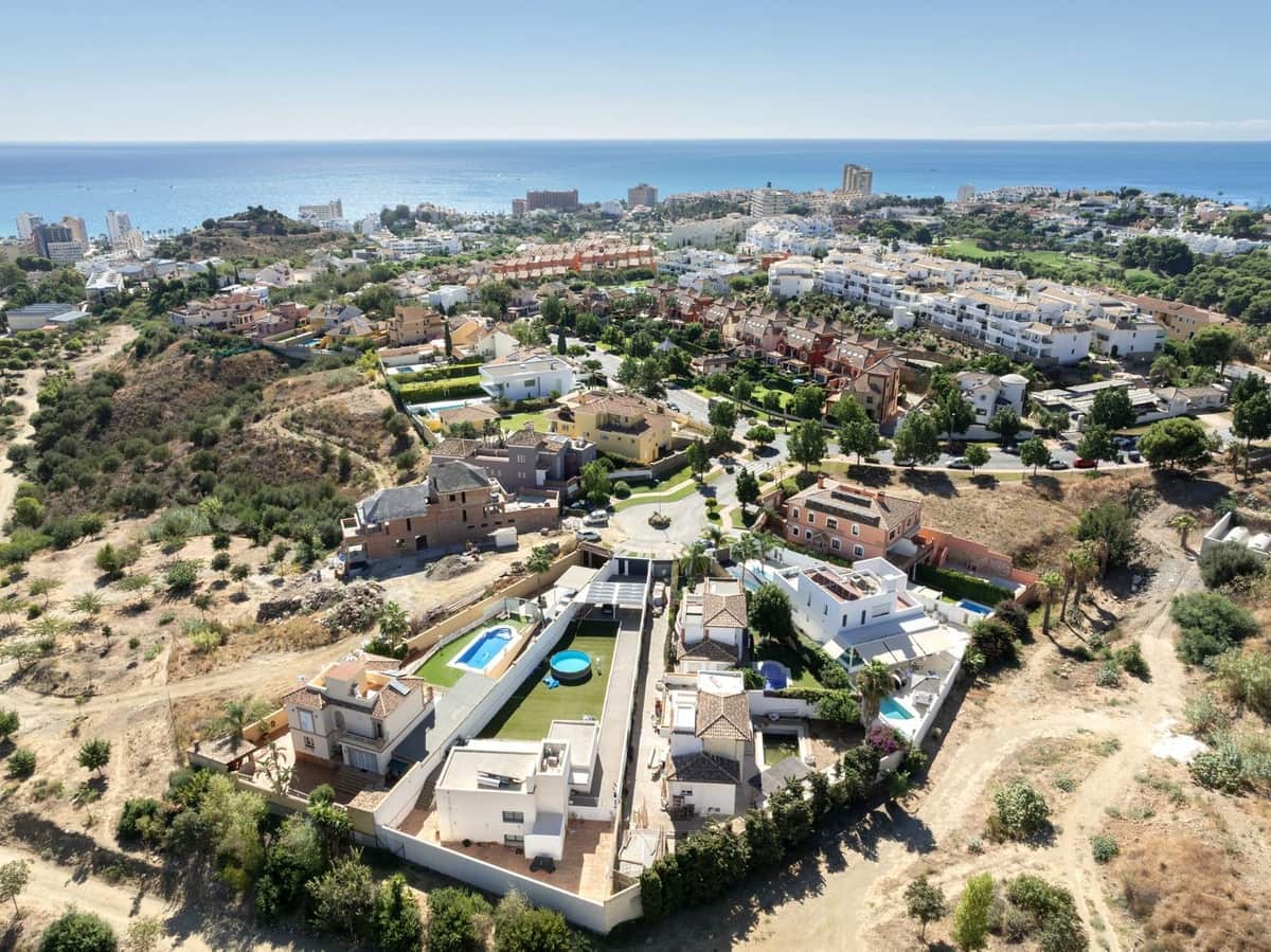 Chalet de 5 habitaciones en Torrequebrada en venta con piscina garaje - 1.450.000 € (Ref: 10118459)