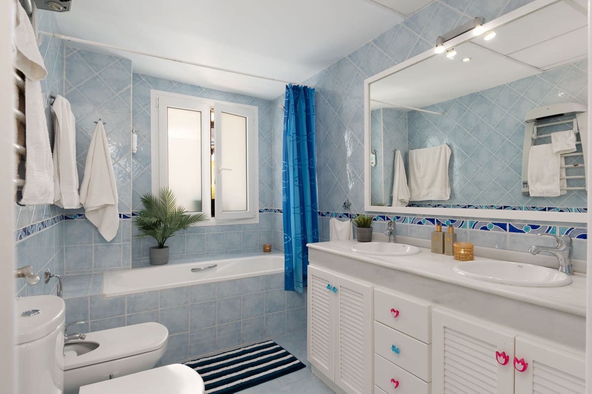 Chalet de 5 habitaciones en Torrequebrada en venta con piscina garaje - 1.450.000 € (Ref: 10118459)