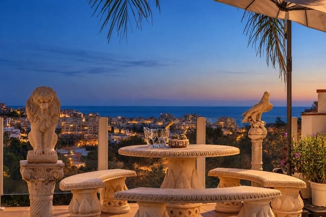 5 quarto Moradia para venda em Torrequebrada, Benalmádena com piscina garagem - 1 450 000 € (Ref: 10118459)
