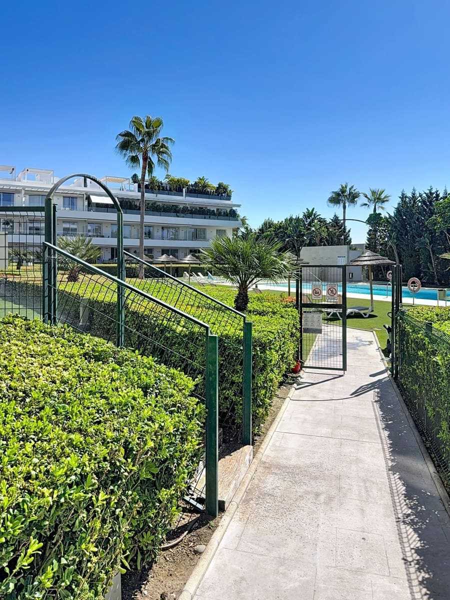 3 bedroom Apartment for sale in Bel-Air with pool garage - € 479,999 (Ref: 10118461)