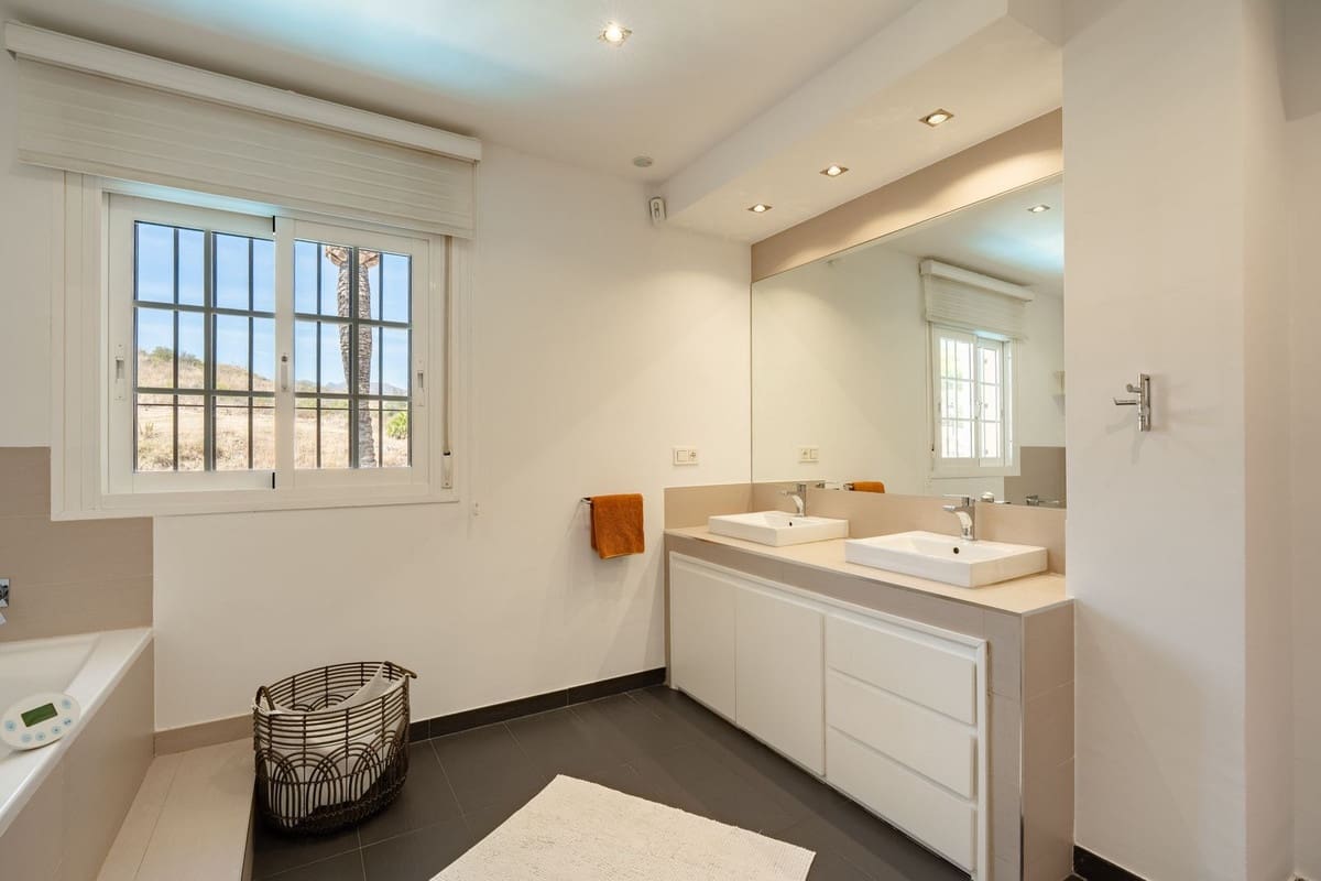 4 camera da letto Villa in vendita in La Cala Hills con piscina - 892.500 € (Rif: 10118463)