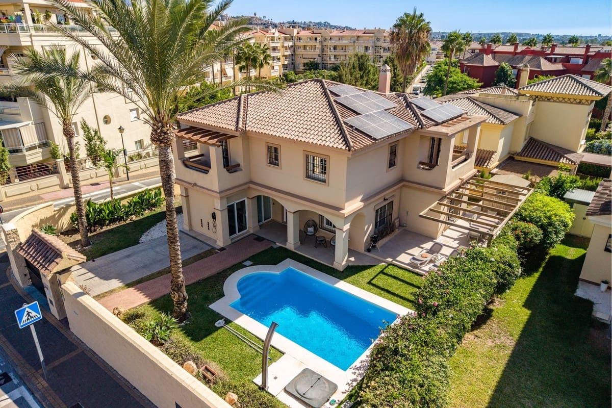 4 camera da letto Villa in vendita in La Cala Hills con piscina - 892.500 € (Rif: 10118463)