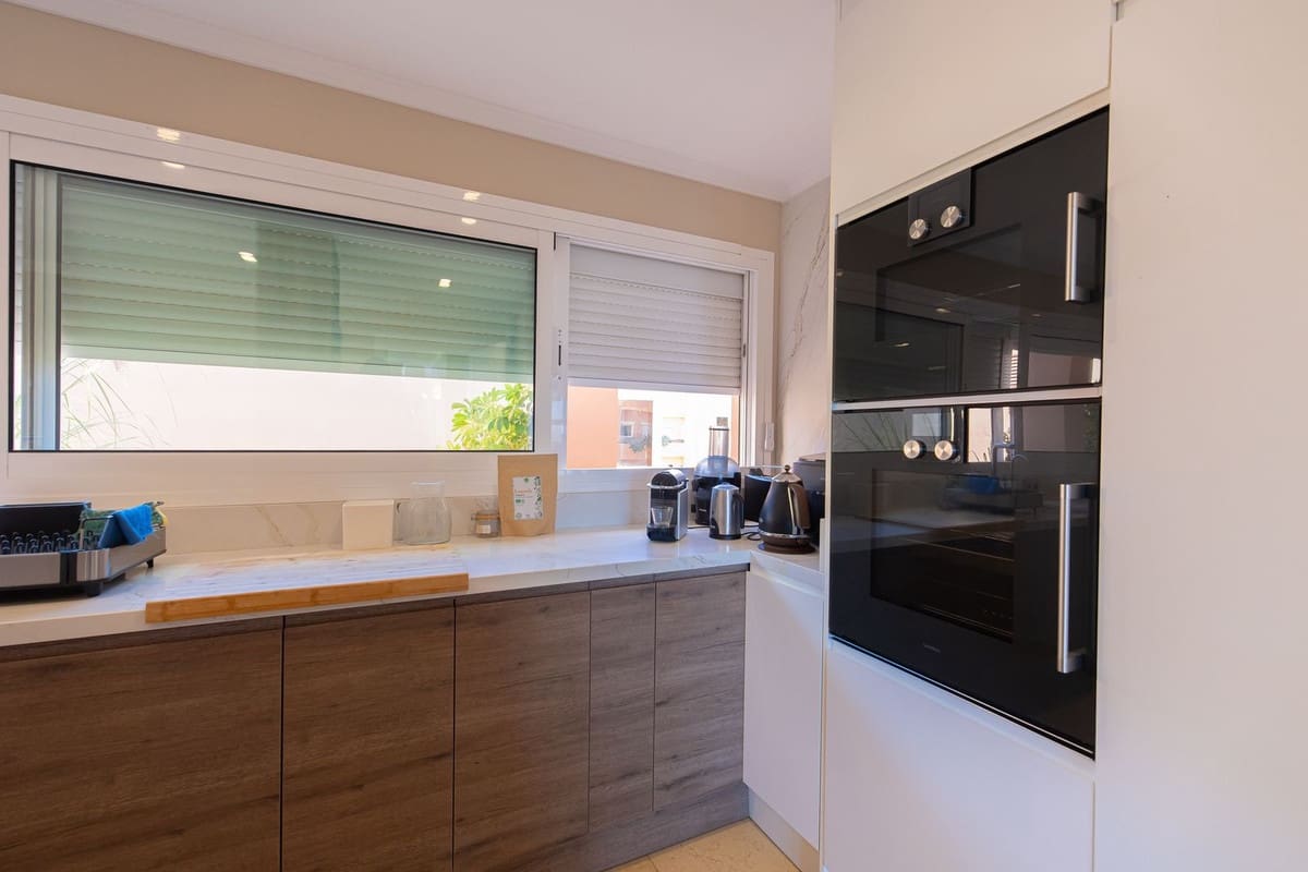 Apartamento de 3 habitaciones en Nueva Andalucia en venta con piscina - 2.495.000 € (Ref: 10118467)