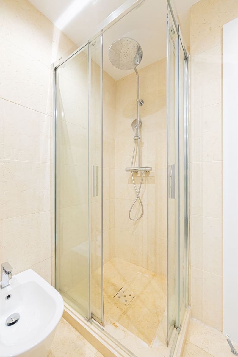 Apartamento de 3 habitaciones en Nueva Andalucia en venta con piscina - 2.495.000 € (Ref: 10118467)
