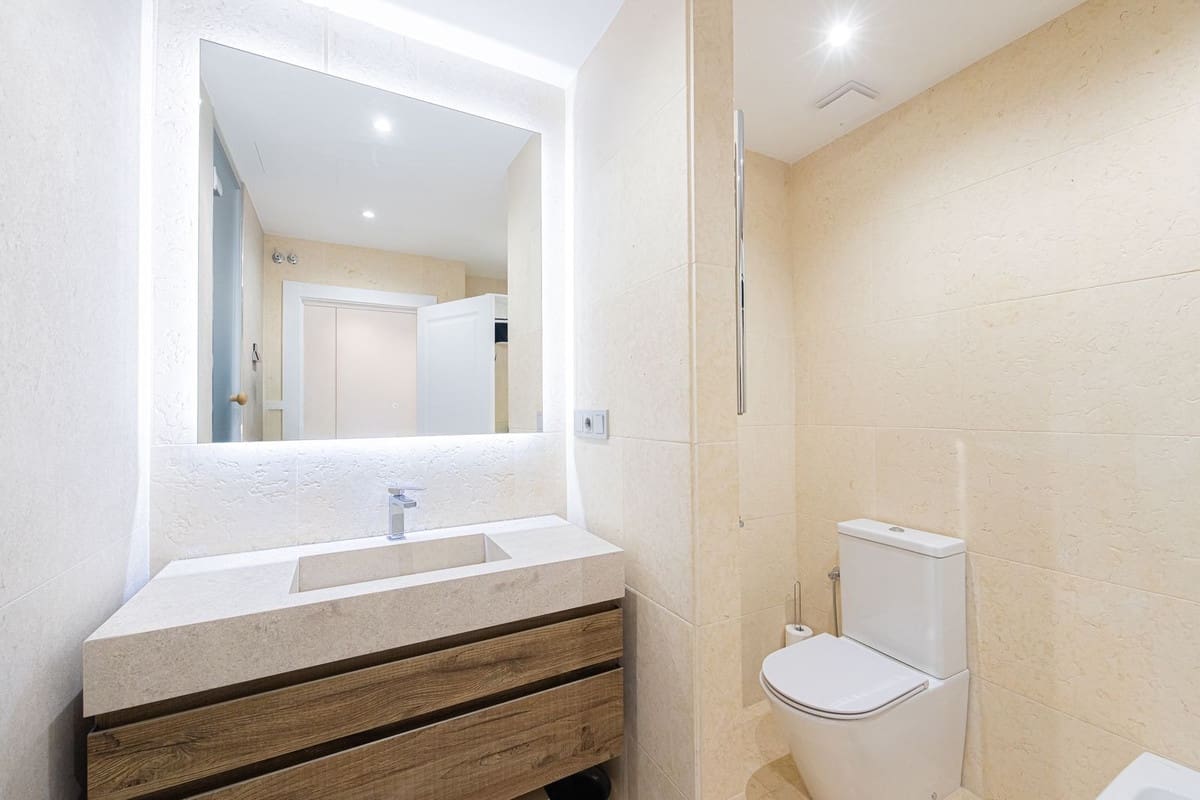Apartamento de 3 habitaciones en Nueva Andalucia en venta con piscina - 2.495.000 € (Ref: 10118467)