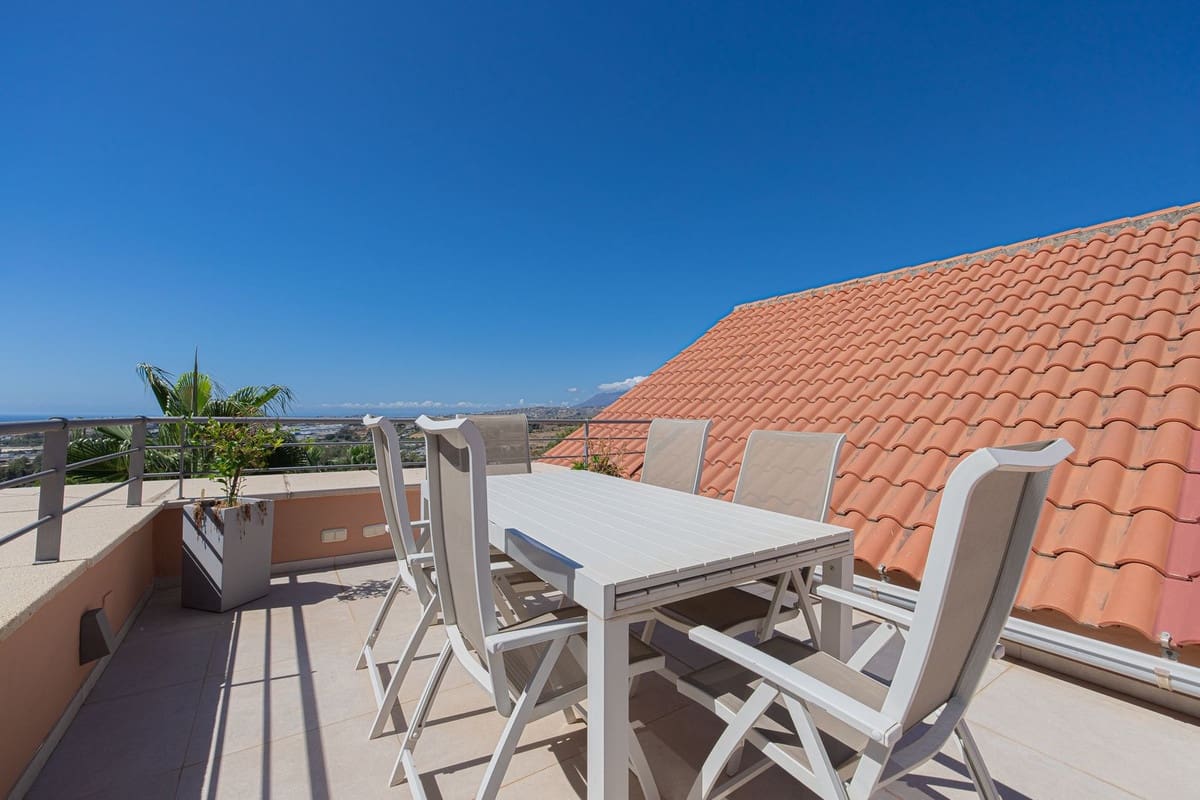 Apartamento de 3 habitaciones en Nueva Andalucia en venta con piscina - 2.495.000 € (Ref: 10118467)