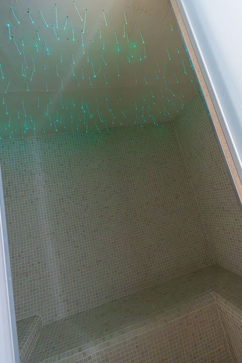 Apartamento de 3 habitaciones en Nueva Andalucia en venta con piscina - 2.495.000 € (Ref: 10118467)