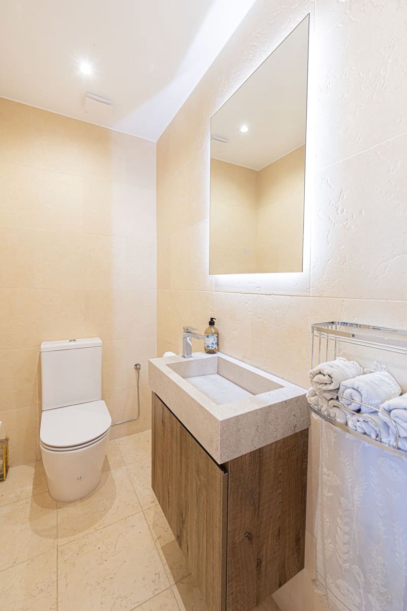 Apartamento de 3 habitaciones en Nueva Andalucia en venta con piscina - 2.495.000 € (Ref: 10118467)