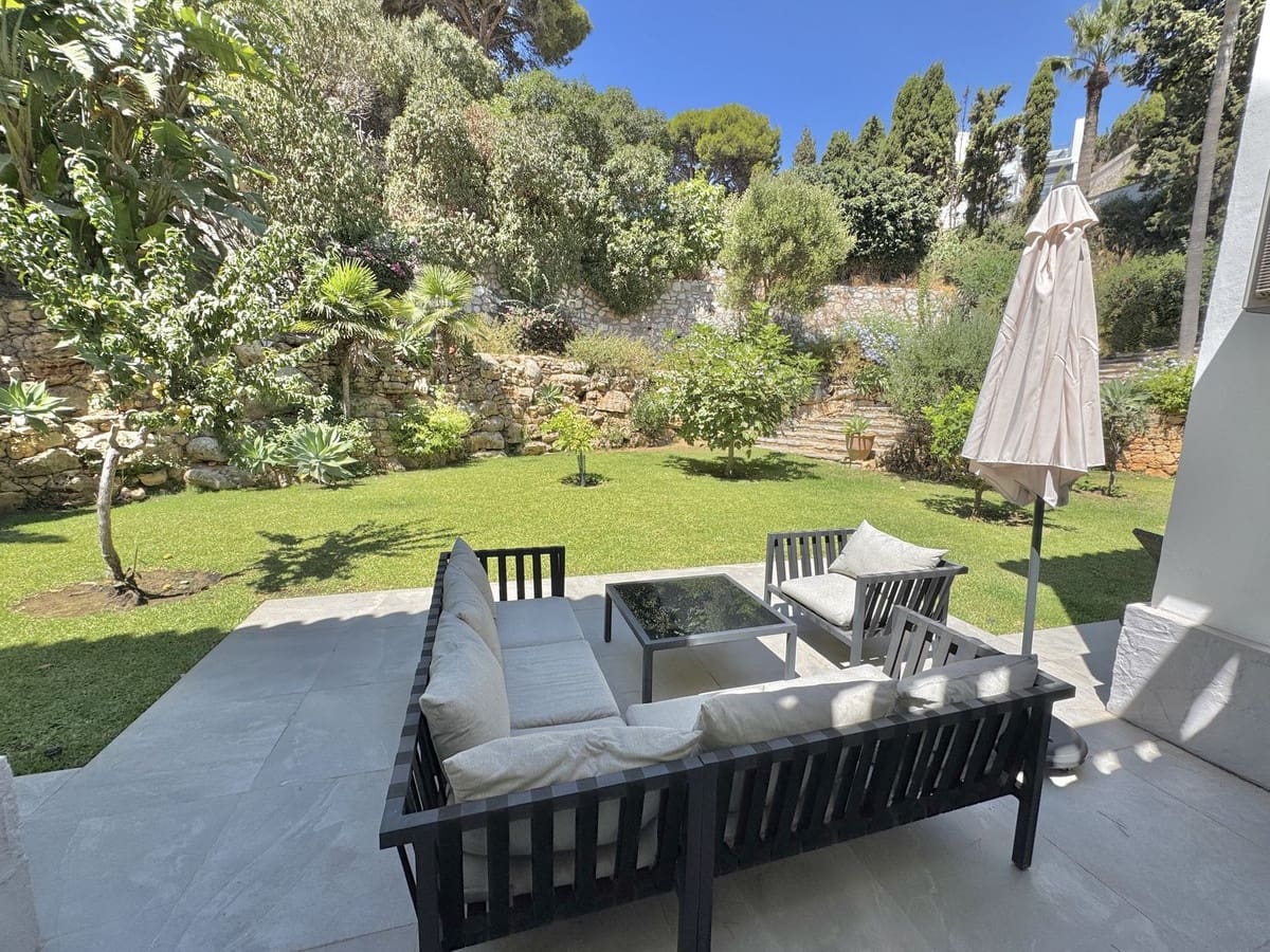 5 makuuhuone Huvila myytävänä paikassa La Cala de Mijas mukana uima-altaan 
autotalli - 1 595 000 € (Ref: 10118471)