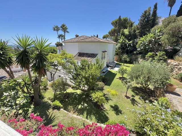5 makuuhuone Huvila myytävänä paikassa La Cala de Mijas, Mijas mukana uima-altaan 
autotalli - 1 595 000 € (Ref: 10118471)