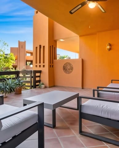 2 soveværelse Lejlighed til salg i Buenas Noches, Estepona med swimmingpool garage - € 510.000 (Ref: 10118472)